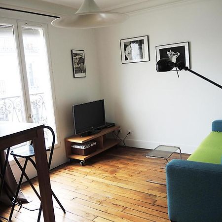 2 Pieces Avec Balcon Plein Sud Apartman Párizs Kültér fotó